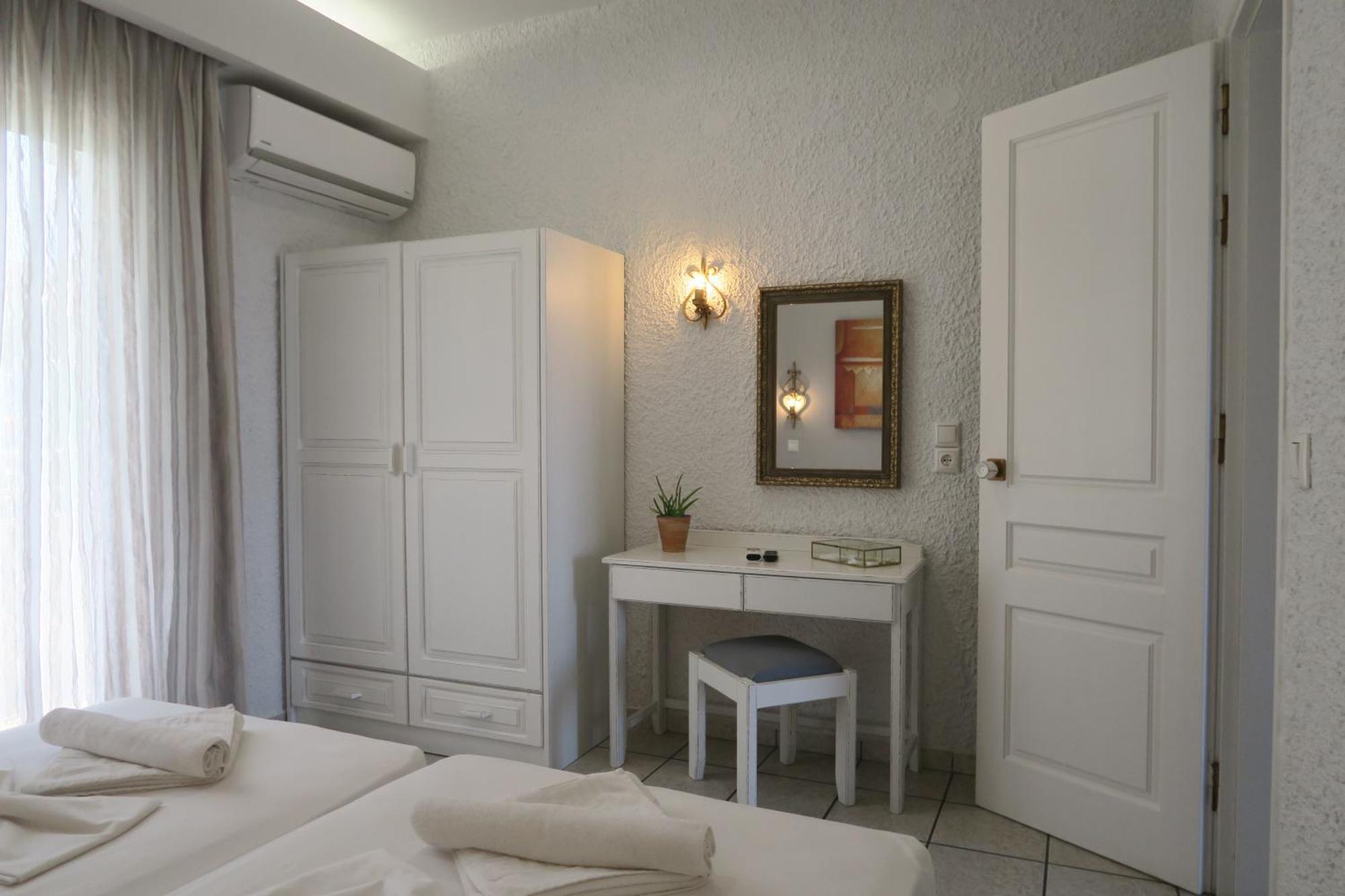 Maria Aparthotel