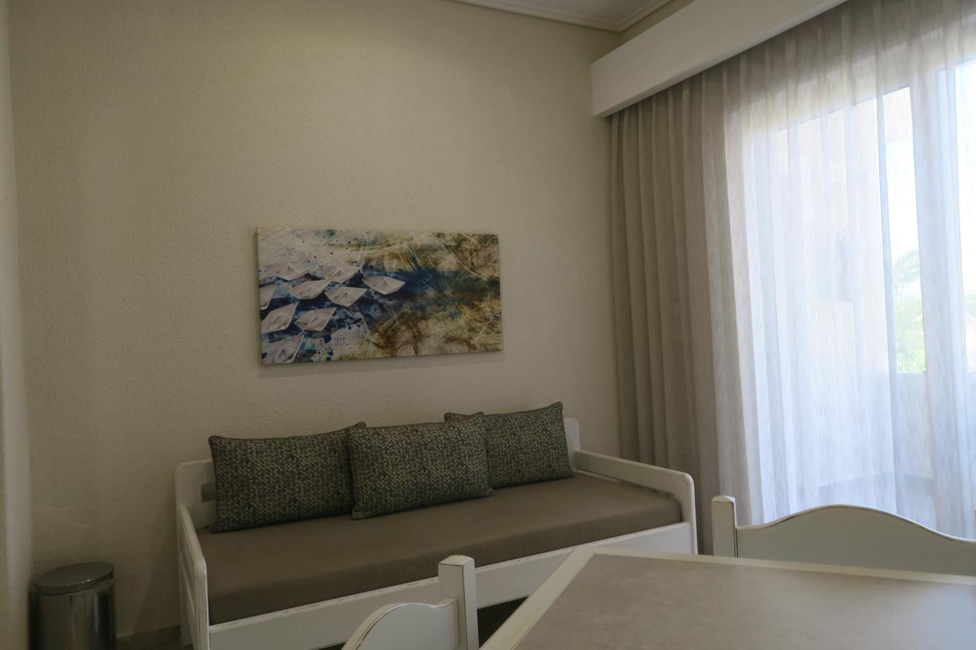 Aparthotel Maria Platanias (Crete)